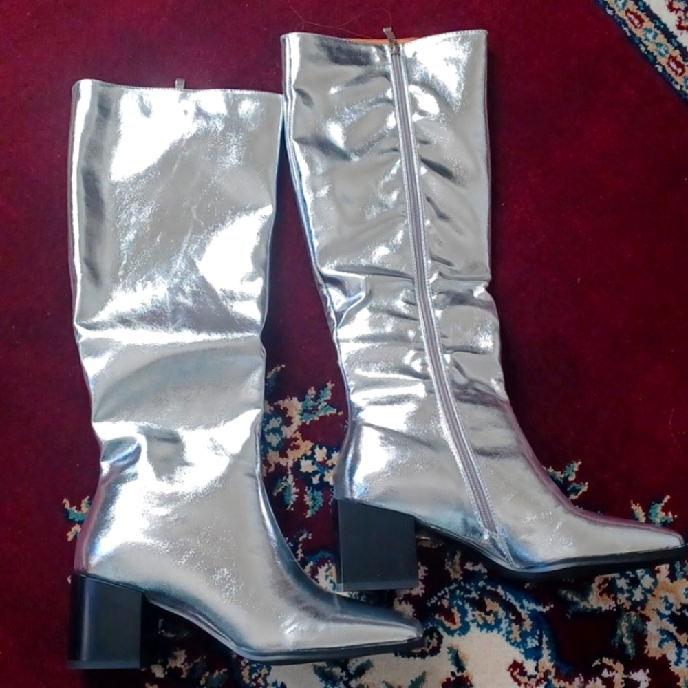 New Knee  high size  9.5 silver metallic boots